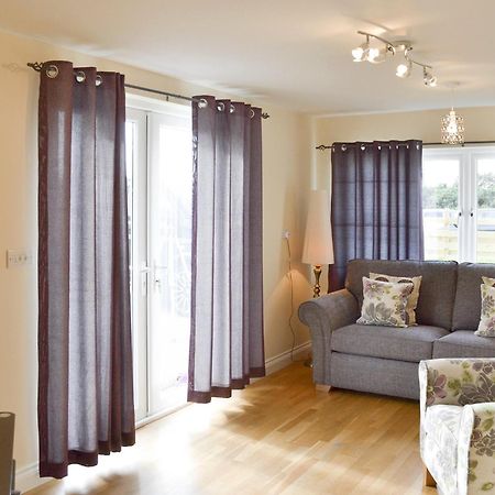 Lindum Leys Villa Saint Hilary  Ngoại thất bức ảnh